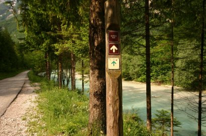 Sentiero dell'Isonzo (sentiero escursionistico) - Foto: Vehar / www.bovec.si