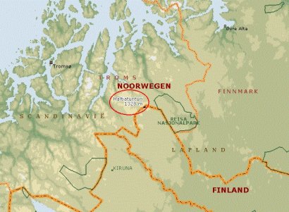 La montagna si trova sul confine tra Norvegia e Finlandia
