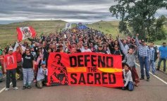 Raduno di 400 tribù indiane per difendere dal petrolio la Riserva di Toro Seduto