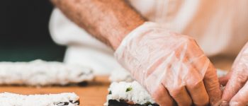 I rischi per la salute e l'ambiente del sushi low cost