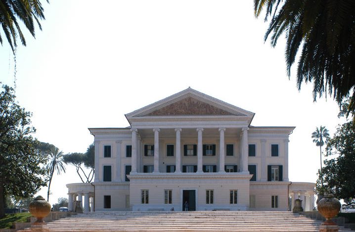 Villa Torlonia: alla scoperta di uno dei luoghi più bizzarri di Roma
