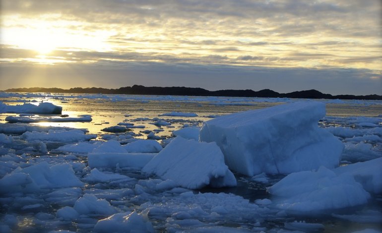 Nel Mar Glaciale Artico ci sono 300 miliardi di pezzi di plastica