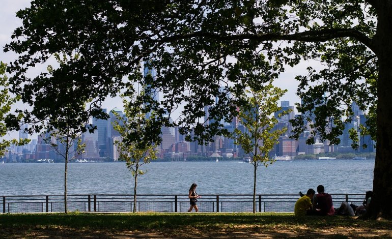 La natura in città va salvata: custodisce biodiversità e fa bene alla salute