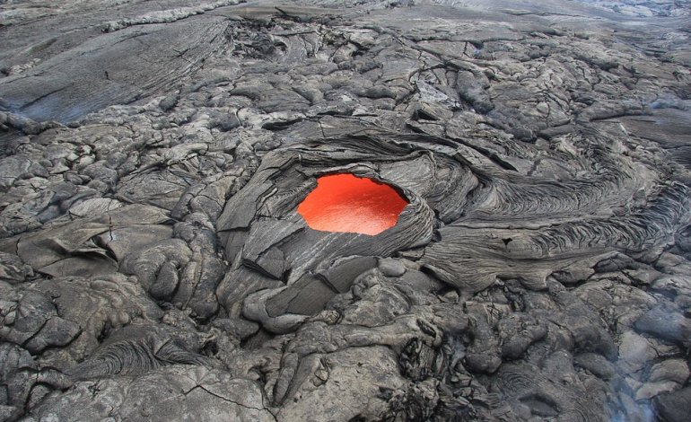 I Campi Flegrei fanno il pieno di magma