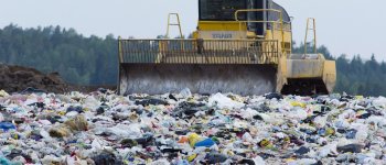 Malati di rifiuti: così la nostra spazzatura uccide l’Asia