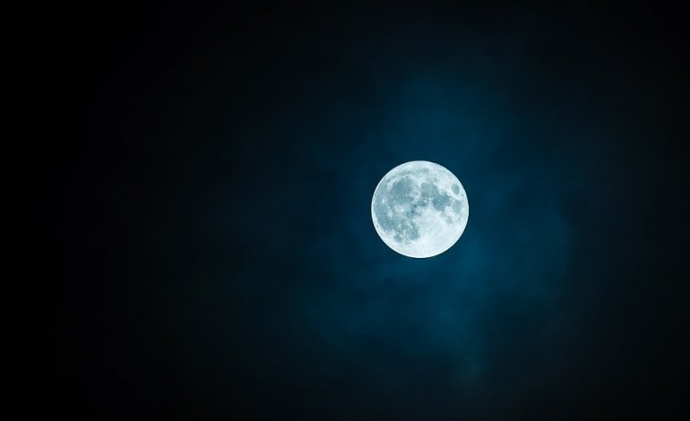 The bright side of the moon, la Luna come non l’avete mai vista