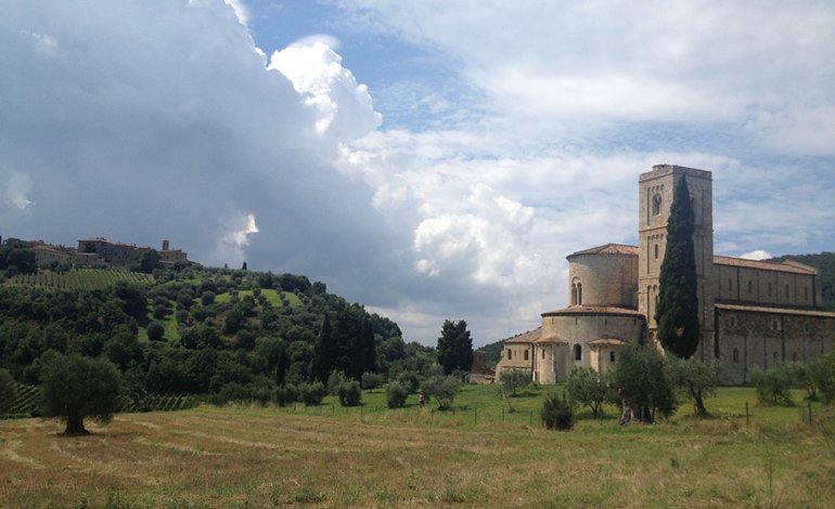 Abbazia di Sant’Antimo, lontano dal mondo