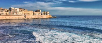 Il mare avanza e la Sicilia si riduce