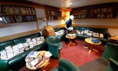 Una biblioteca su una rompighiaccio oceanografica