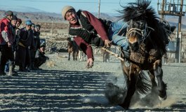 La caccia di sopravvivenza dei kazaki della steppa