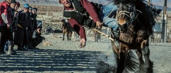 La caccia di sopravvivenza dei kazaki della steppa