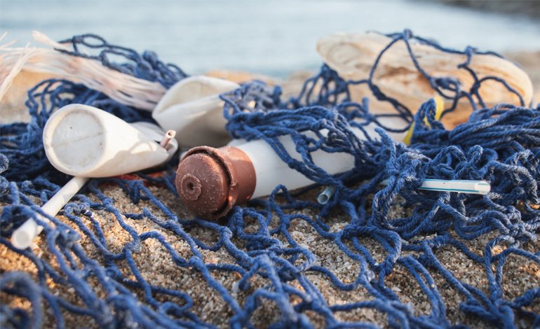 I pescatori potranno sbarcare i rifiuti raccolti nelle reti da pesca