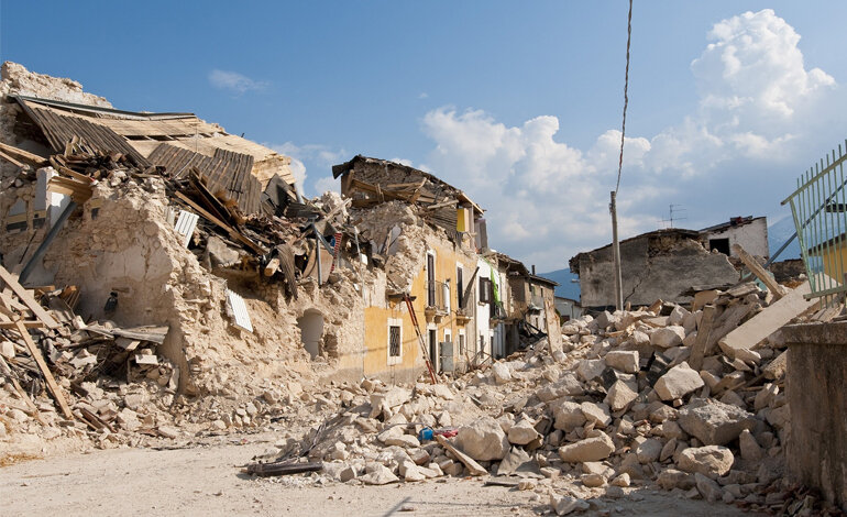 Prevedere i terremoti attraverso i gas che escono dalla crosta terreste
