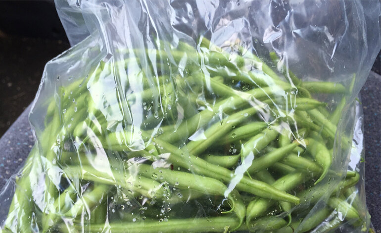 Sacchetti di plastica: ancora troppa illegalità