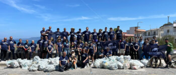 Detenuti e volontari ripuliscono l'ambiente dalla plastica