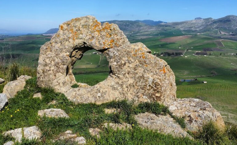 La pietra sostiziale di Arcivocalotto