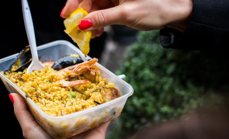 I contenitori di plastica per microonde sono sicuri?