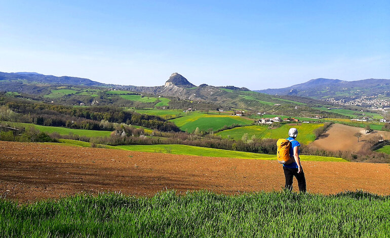 Verso San Leo come antichi pellegrini