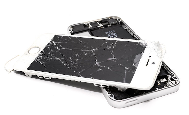 Smartphone rotto, dove ti butto?