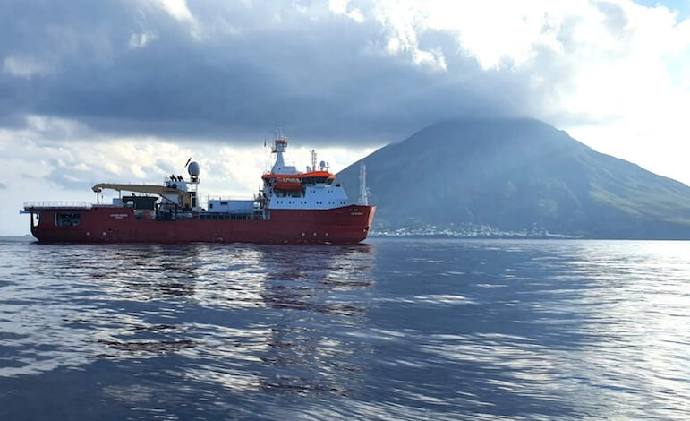 È in corso la campagna oceanografica estiva della nave Laura Bassi