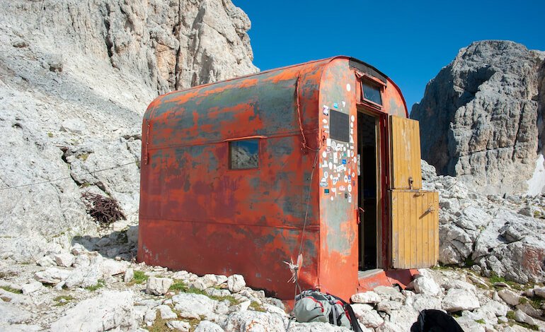 Nuova vita sulla terrazza del MUSE per il Bivacco Fiamme Gialle