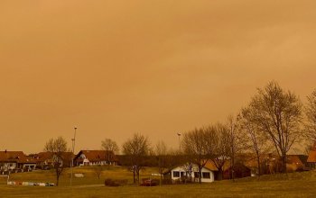 La sabbia del Sahara che piove dal cielo