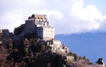 Verso il cielo: alla Sacra di San Michele a piedi