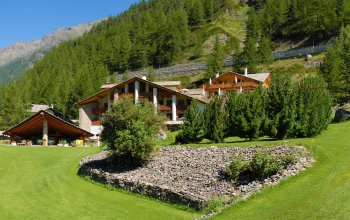 Notre Maison: ospitalità alpina tra sostenibilità e visione contemporanea