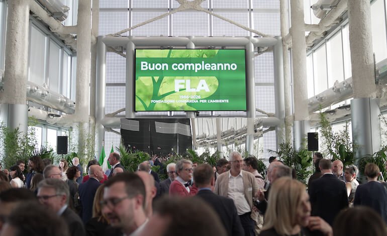 FLA festeggia 40 anni e presenta la sua nuova immagine grafica