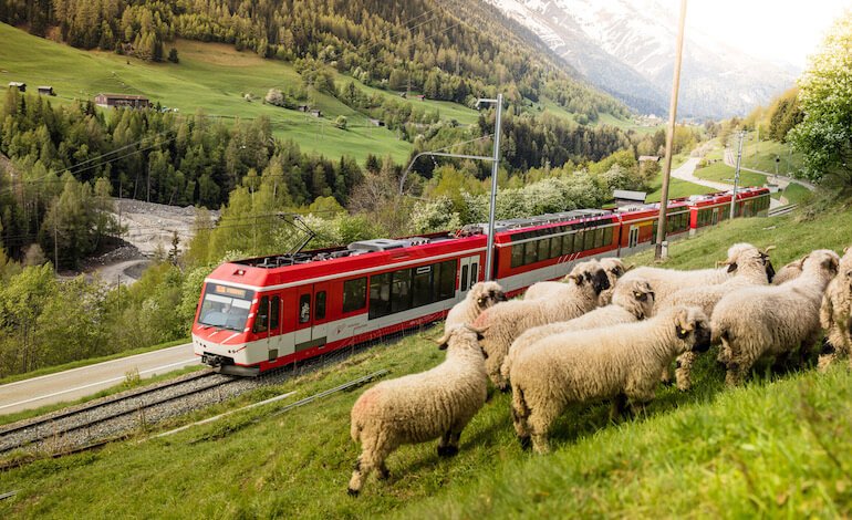 Vacanze sostenibili in treno attraverso la Svizzera: tre consigli per la visita