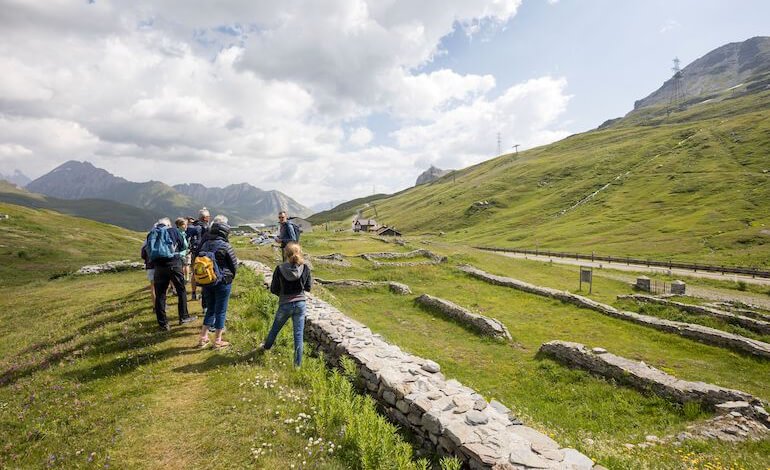 A La Thuile, in Valle d’Aosta, i sentieri raccontano 5.000 anni di storia