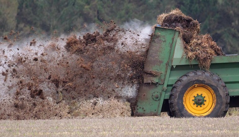 Combustibili avanzati e fertilizzanti a base di carbonio derivati dagli scarti delle lavorazioni agricole