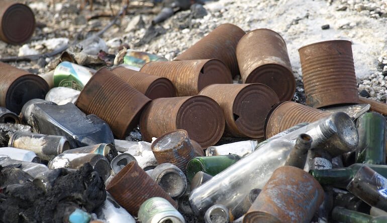 Ecomafia: nel 2025 diminuiscono i reati ambientali ma cresce il business illegale
